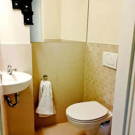 Ng Apartment